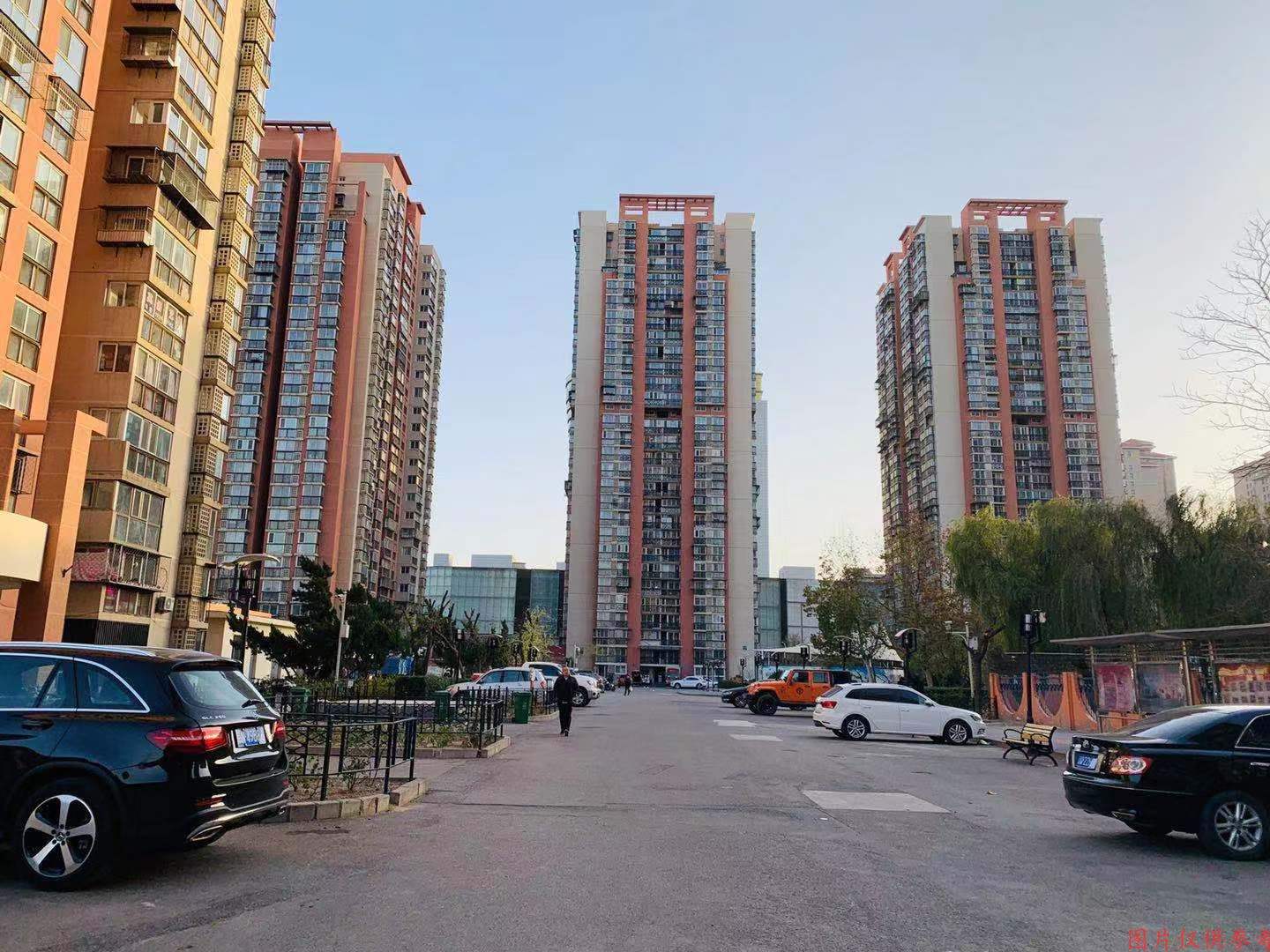 朝陽(yáng)區(qū)大屯路附近小區(qū)街道空調(diào)清洗