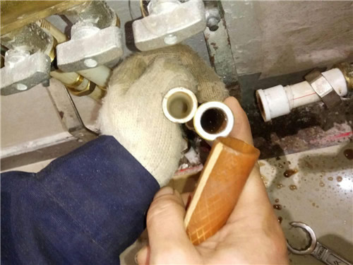 家里的地暖怎么自己動手清洗