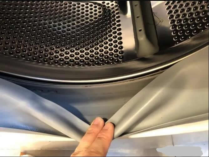 小天鵝全自動(dòng)滾筒洗衣機(jī)清洗妙招