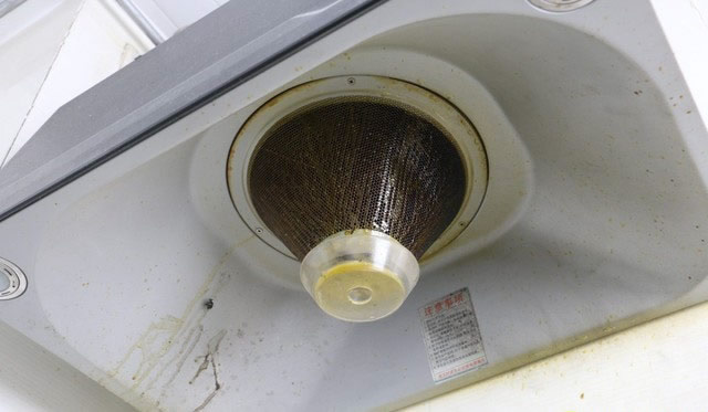 經(jīng)過熏蒸的油污會(huì)有一些流入油杯