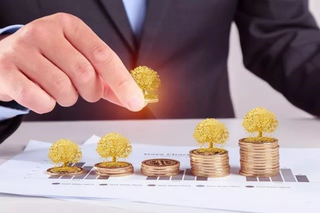 家電清洗加盟店還是做其他的項(xiàng)目，都離不開資金的支持